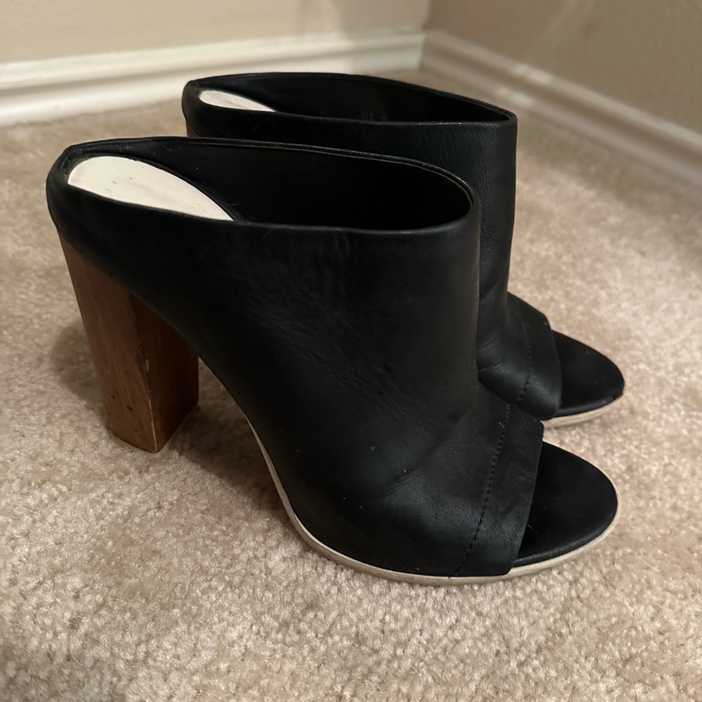 Vince Allison Leather Mules Sz 8